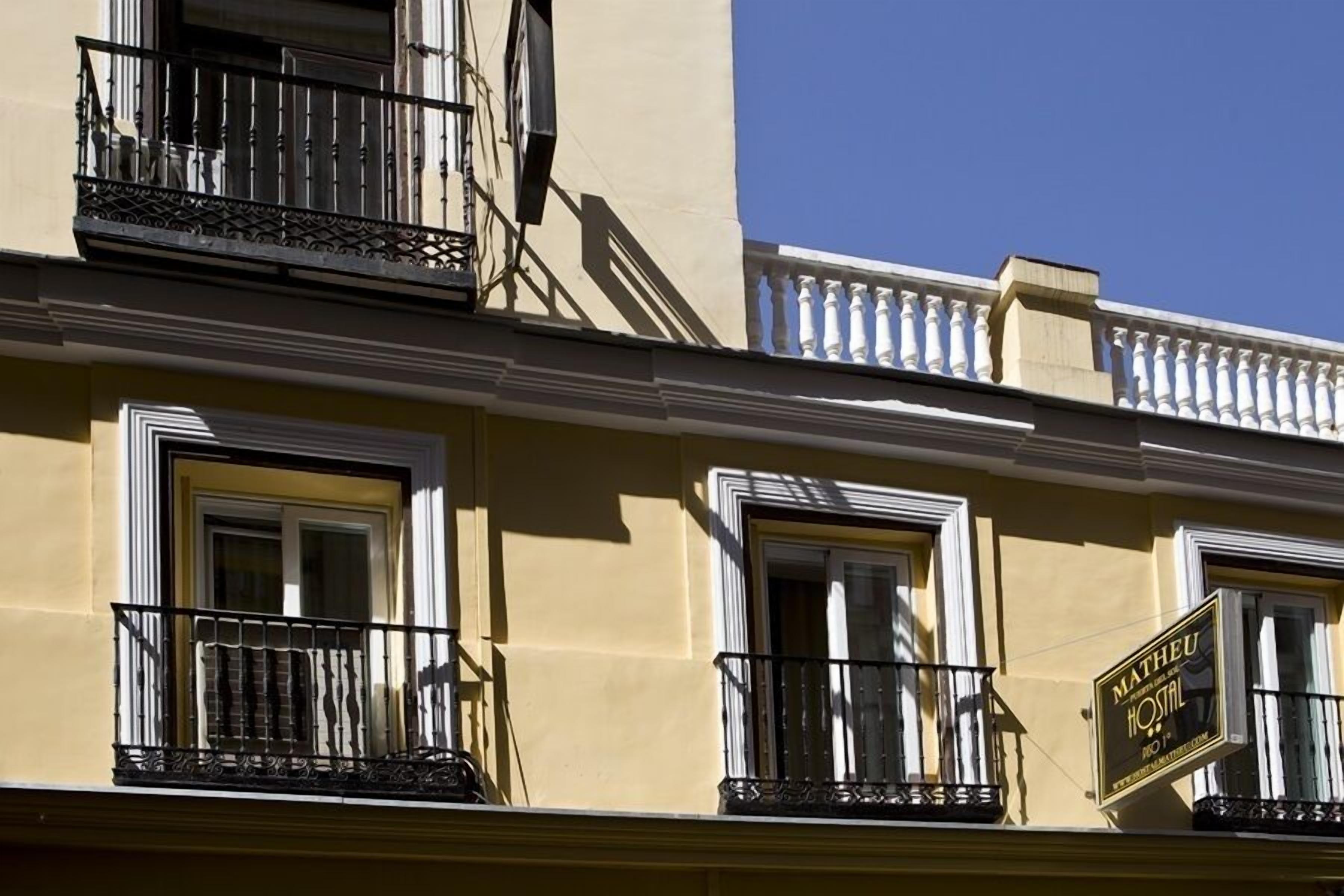 Hostal Matheu — Fotos 1